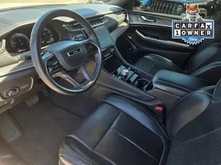 Jeep Grand Cherokee 2022 4x4 Overland 4dr SUV (lanzamiento a mitad de año)