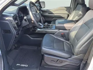 Ford F-150 2023 4x4 XLT Pickup 4 puertas SuperCrew Cajón de 5,5 pies SB