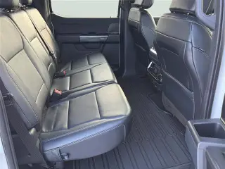 Ford F-150 2023 4x4 XLT Pickup 4 puertas SuperCrew Cajón de 5,5 pies SB