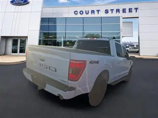 Ford F-150 2023 4x4 XLT Pickup 4 puertas SuperCrew Cajón de 5,5 pies SB