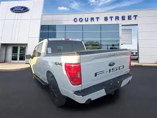 Ford F-150 2023 4x4 XLT Pickup 4 puertas SuperCrew Cajón de 5,5 pies SB