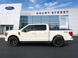 Ford F-150 2023 4x4 XLT Pickup 4 puertas SuperCrew Cajón de 5,5 pies SB