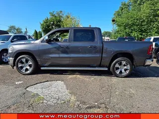 Ram 1500 2023 4x4 Laramie 4 puertas Cabina Amplia 5.6 pies. SB Pickup