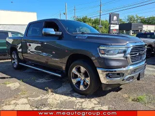 Ram 1500 2023 4x4 Laramie 4 puertas Cabina Amplia 5.6 pies. SB Pickup