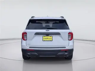 Ford Explorer 2023 XLT 4p SUV