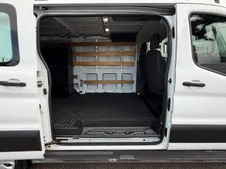 Ford Transit 2023 250 3dr SWB Tech Cargo Van