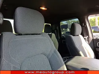Ram 1500 2020 4x4 Big Horn 4dr Cubica Cuadrada Cabina Cuadrada 6.4 ft. SB Camión en venta