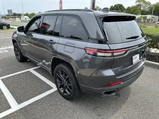 Jeep Grand Cherokee 2023 4x4 30th Anniversary 4xe 4p SUV