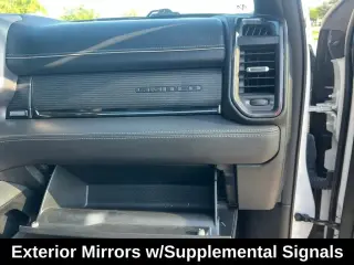 Ram 1500 2023 4x4 Limited 4p Camión de Cabaña Tripla 5.6 ft. SB Pickup