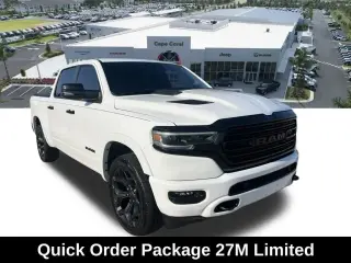 Ram 1500 2023 4x4 Limited 4p Camión de Cabaña Tripla 5.6 ft. SB Pickup