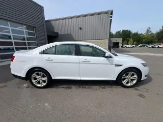 Ford Taurus 2017 SEL 4p Sedan