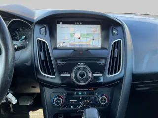 Ford Focus 2017 SEL 4p Sedan