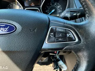 Ford Focus 2017 SEL 4p Sedan