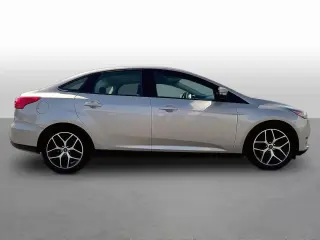 Ford Focus 2017 SEL 4p Sedan