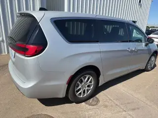 Chrysler Pacifica 2023 Touring L 4dr Mini-Van