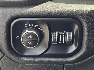 Ram 1500 2025 4x4 Big Horn 4p. Cabina Extendida 5.6 pies. Camioneta Est.