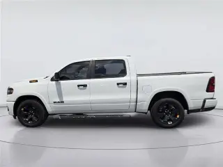 Ram 1500 2025 4x4 Big Horn 4p. Cabina Extendida 5.6 pies. Camioneta Est.