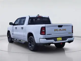 Ram 1500 2025 4x4 Big Horn 4p. Cabina Extendida 5.6 pies. Camioneta Est.