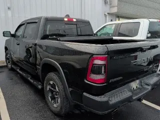 Ram 1500 2021 4x4 Rebel 4dr Cabina de tripulación doble 5.6 ft. SB Pickup