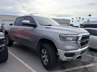 Ram 1500 2019 4x4 Big Horn 4p Camión Cabina Doble 5.6 pies ST Pickup