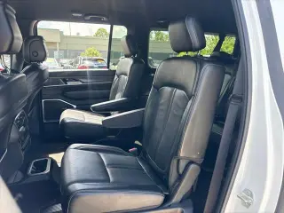 Jeep Wagoneer L 2024 4x2 Serie II 4p SUV