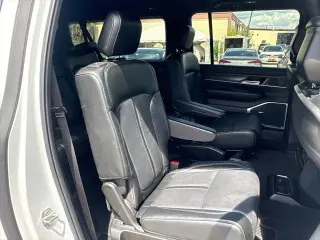 Jeep Wagoneer L 2024 4x2 Serie II 4p SUV