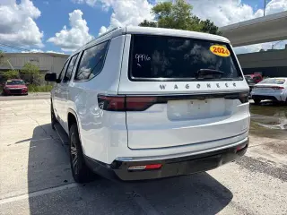 Jeep Wagoneer L 2024 4x2 Serie II 4p SUV