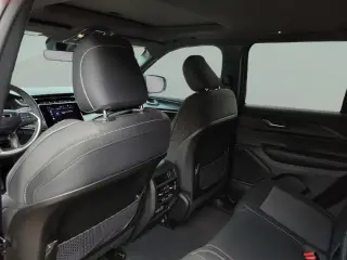 Jeep Grand Cherokee 2025 4x2 Laredo 4dr SUV