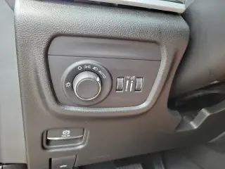 Jeep Grand Cherokee 2025 4x2 Laredo 4dr SUV