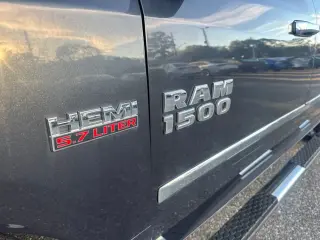 Ram 1500 2017 4x2 SLT 4p Crew Cab 5.5 ft. CB Pickup