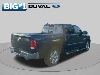 Ram 1500 2017 4x2 SLT 4p Crew Cab 5.5 ft. CB Pickup