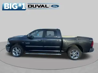 Ram 1500 2017 4x2 SLT 4p Crew Cab 5.5 ft. CB Pickup