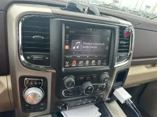 Ram 1500 2017 4x4 Laramie Cabina y Plataforma de 4 Puertas 5.5 pies de Caja Extendida