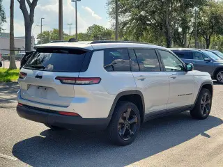 Jeep Grand Cherokee L 2023 4x2 Altitude 4p SUV