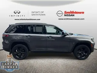 Jeep Grand Cherokee 2023 4x4 Laredo X 4dr SUV