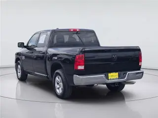 Ram 1500 Clásico 2019 4x2 Tradesman 4p. Cabina Crew 5.5 pies. Caja Corta Pick-up