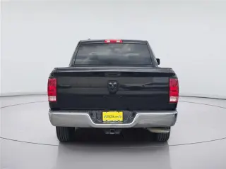 Ram 1500 Clásico 2019 4x2 Tradesman 4p. Cabina Crew 5.5 pies. Caja Corta Pick-up