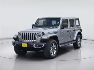 Jeep Wrangler Unlimited 2018 4x4 Sahara SUV 4 puertas (lanzamiento a mitad de año)
