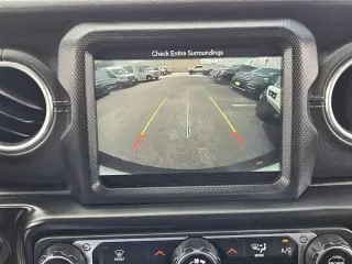 Jeep Wrangler Unlimited 2018 4x4 Sahara SUV 4 puertas (lanzamiento a mitad de año)