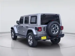 Jeep Wrangler Unlimited 2018 4x4 Sahara SUV 4 puertas (lanzamiento a mitad de año)