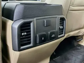 Ford F-150 2018 4x4 XLT 4dr SuperCrew 5.5 ft. SB