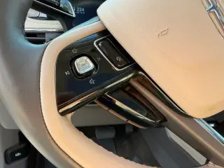 Lincoln Corsair 2024 AWD Reserve 4dr SUV