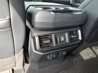 Ford F-150 2023 4x4 XLT 4dr SuperCrew 5.5 ft. SB en Español