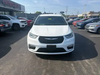 Chrysler Pacifica 2025 Select 4dr Mini-Van