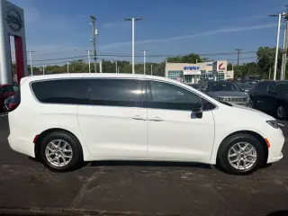 Chrysler Pacifica 2025 Select 4dr Mini-Van