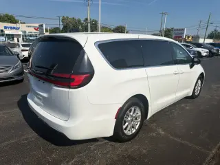 Chrysler Pacifica 2025 Select 4dr Mini-Van