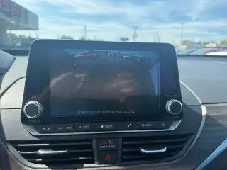 Nissan Altima 2025 2.5 SV Sedán de 4 puertas