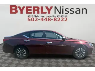 Nissan Altima 2025 2.5 SV Sedán de 4 puertas