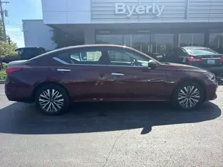 Nissan Altima 2025 2.5 SV Sedán de 4 puertas