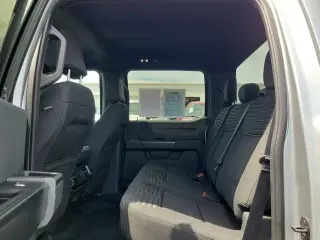 Ford F-150 2023 4x2 XL 4dr SuperCrew 5.5 ft. SB